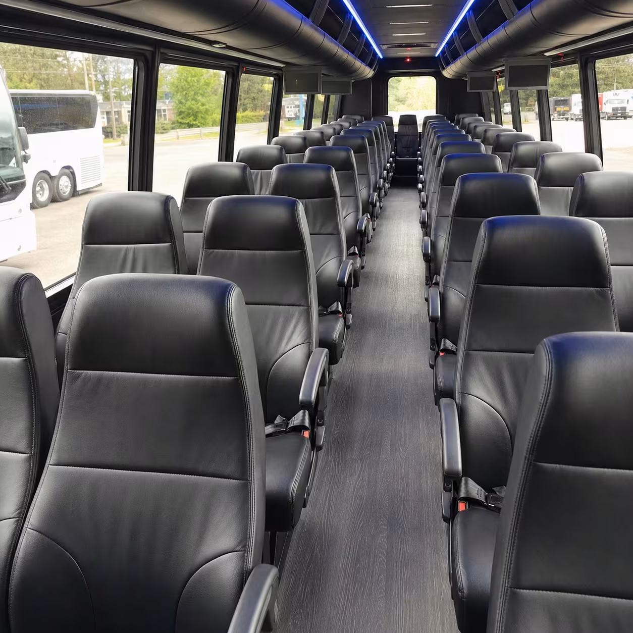 oxnard 15 passenger minibus rental
