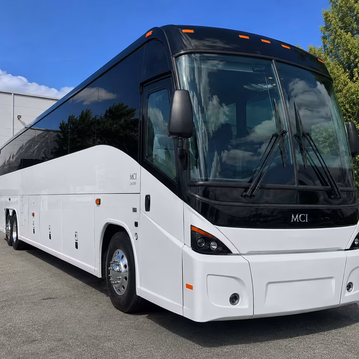 oxnard charter bus rentals for corporate events and campuses