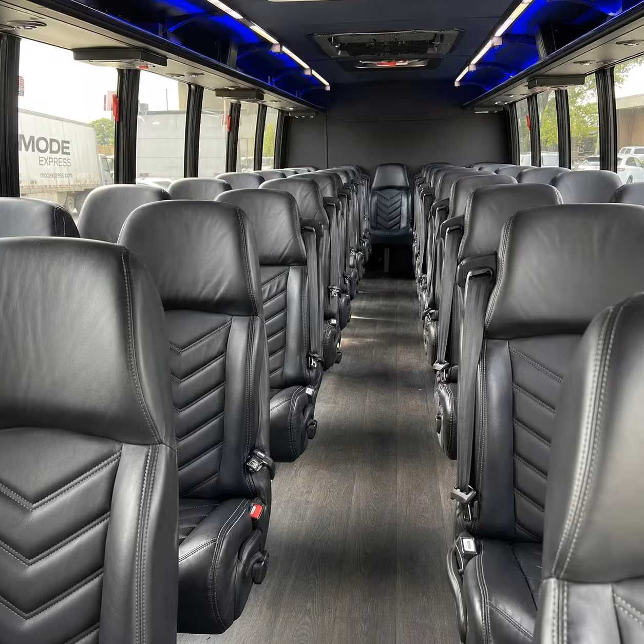 oxnard minibus rentals for metrolink and transit hub connections