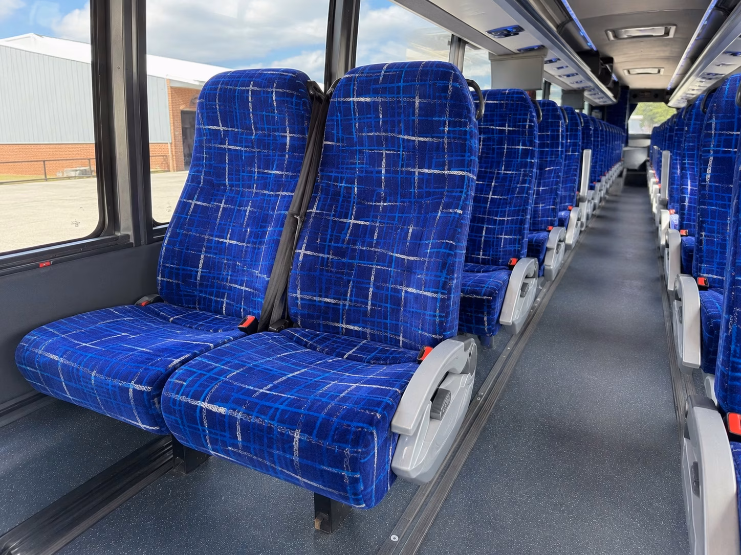 oxnard youth group and retreat charter buses